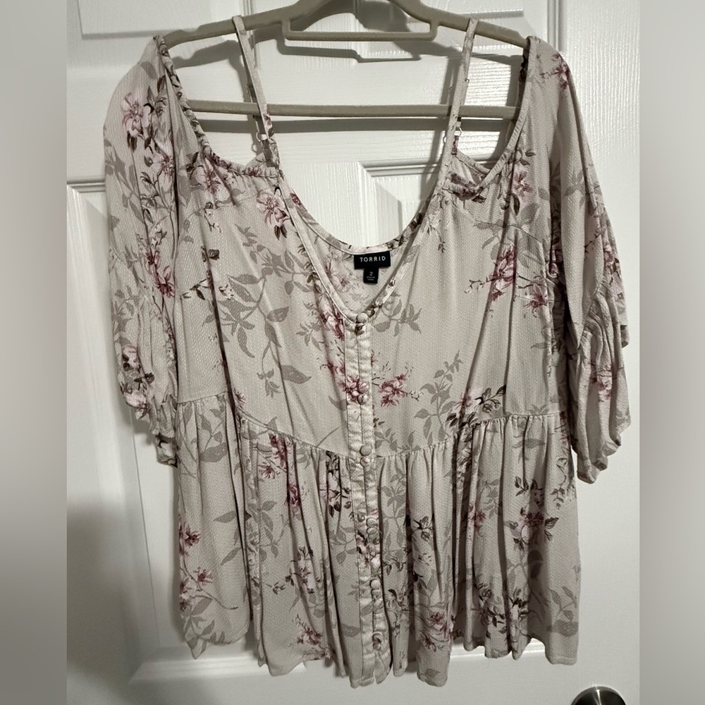 Torrid Floral Blouse - Cream and Pink